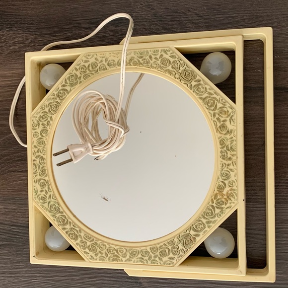 Vintage Underwriters Lab Adjustable Light-Up Makeup Mirror - Picture 7 of 7